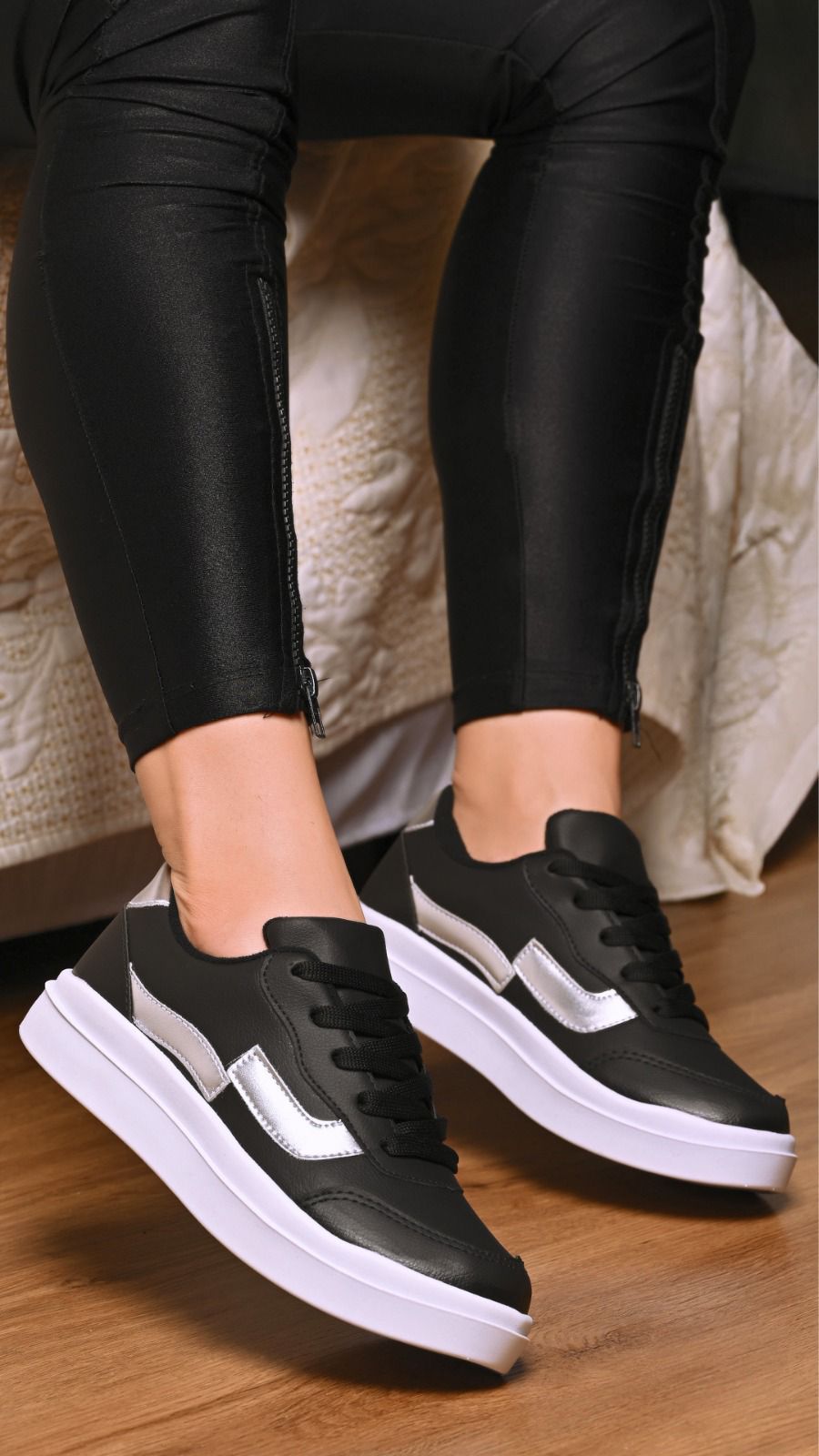 Tênis Casual Feminino Dayli – Conforto & Estilo para o Dia a Dia Preto/Prata